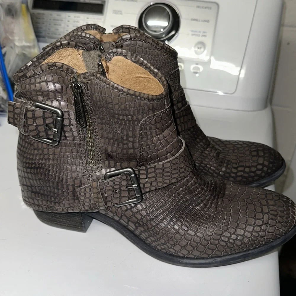 Donald J. Pliner Brown Croc-Embossed Ankle Booties